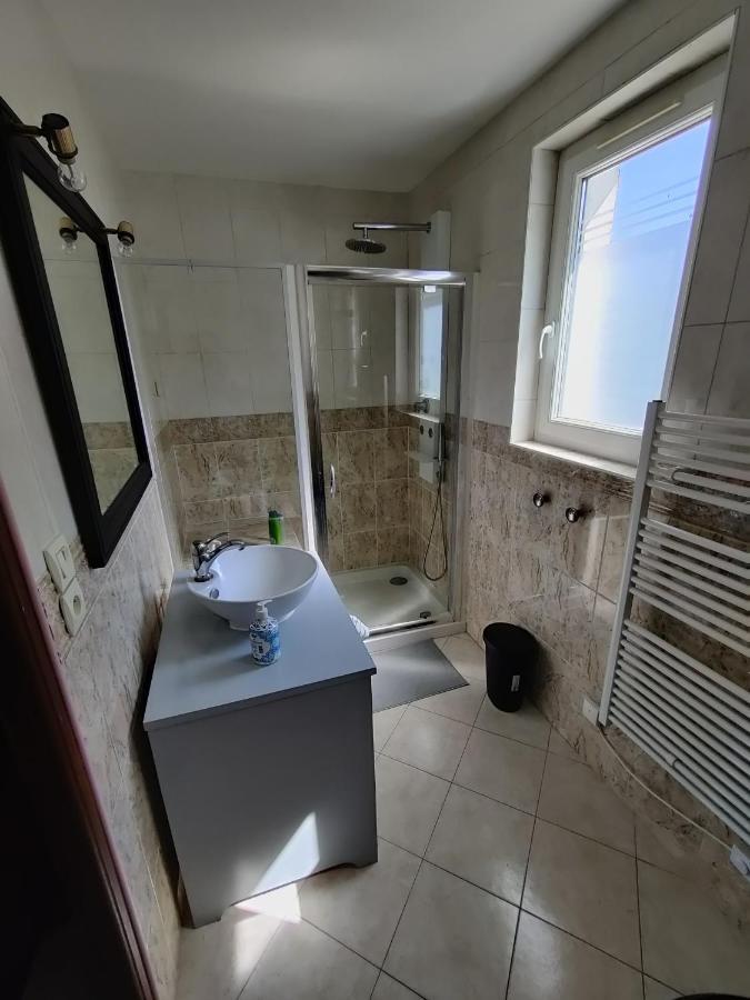 Studio Spacieux Tout Equipe Avec Jardin Varennes-Vauzelles Dış mekan fotoğraf